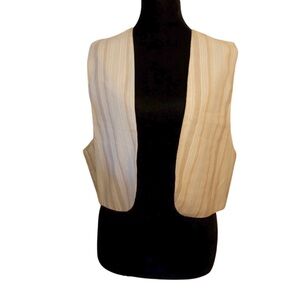 Accordo Neutral Striped Open Front Cropped Vest. Size: L
